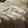 Boho sypialnia – tkaniny inspiracje